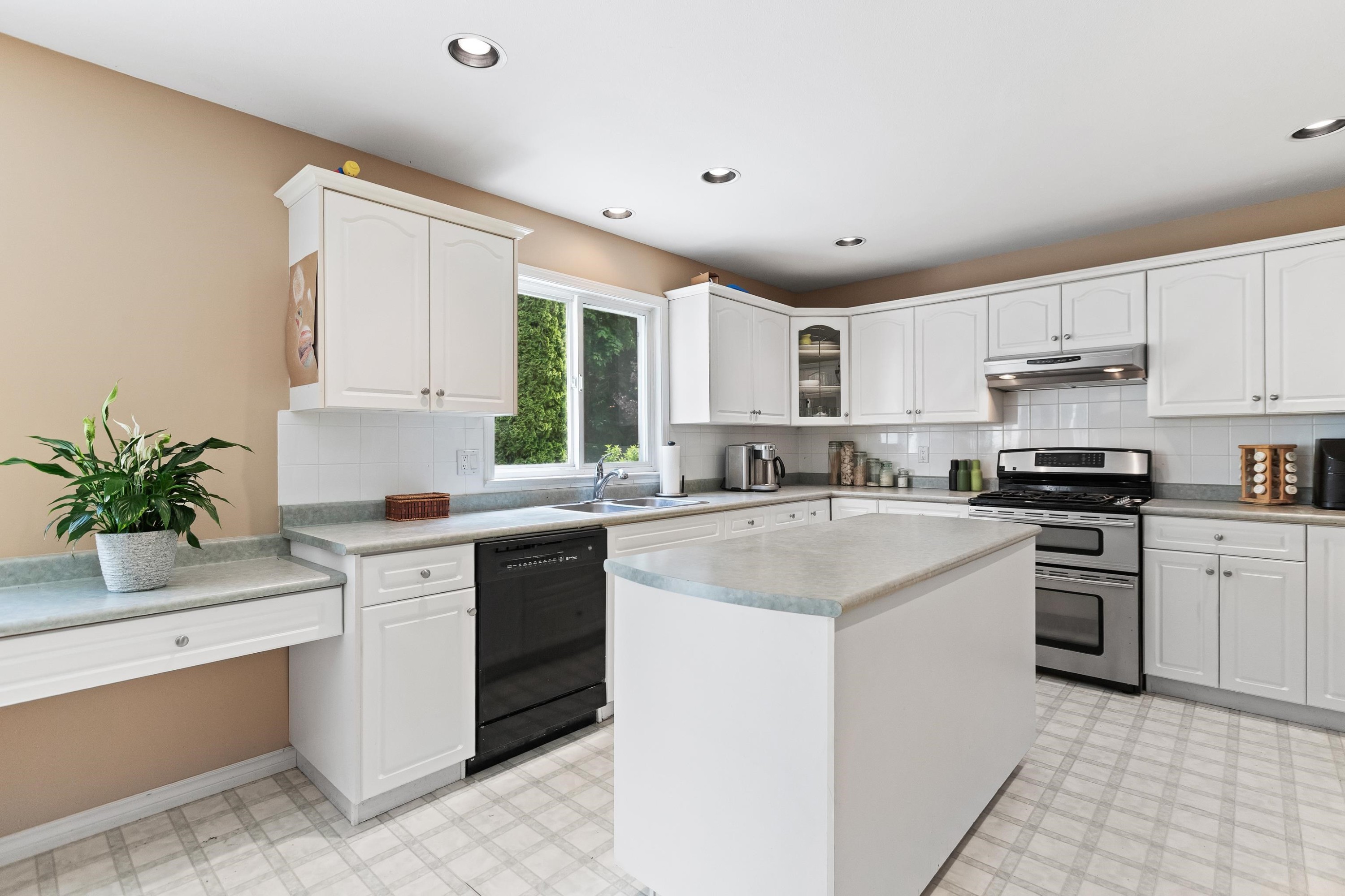 10610 238 Street, Maple Ridge, BC