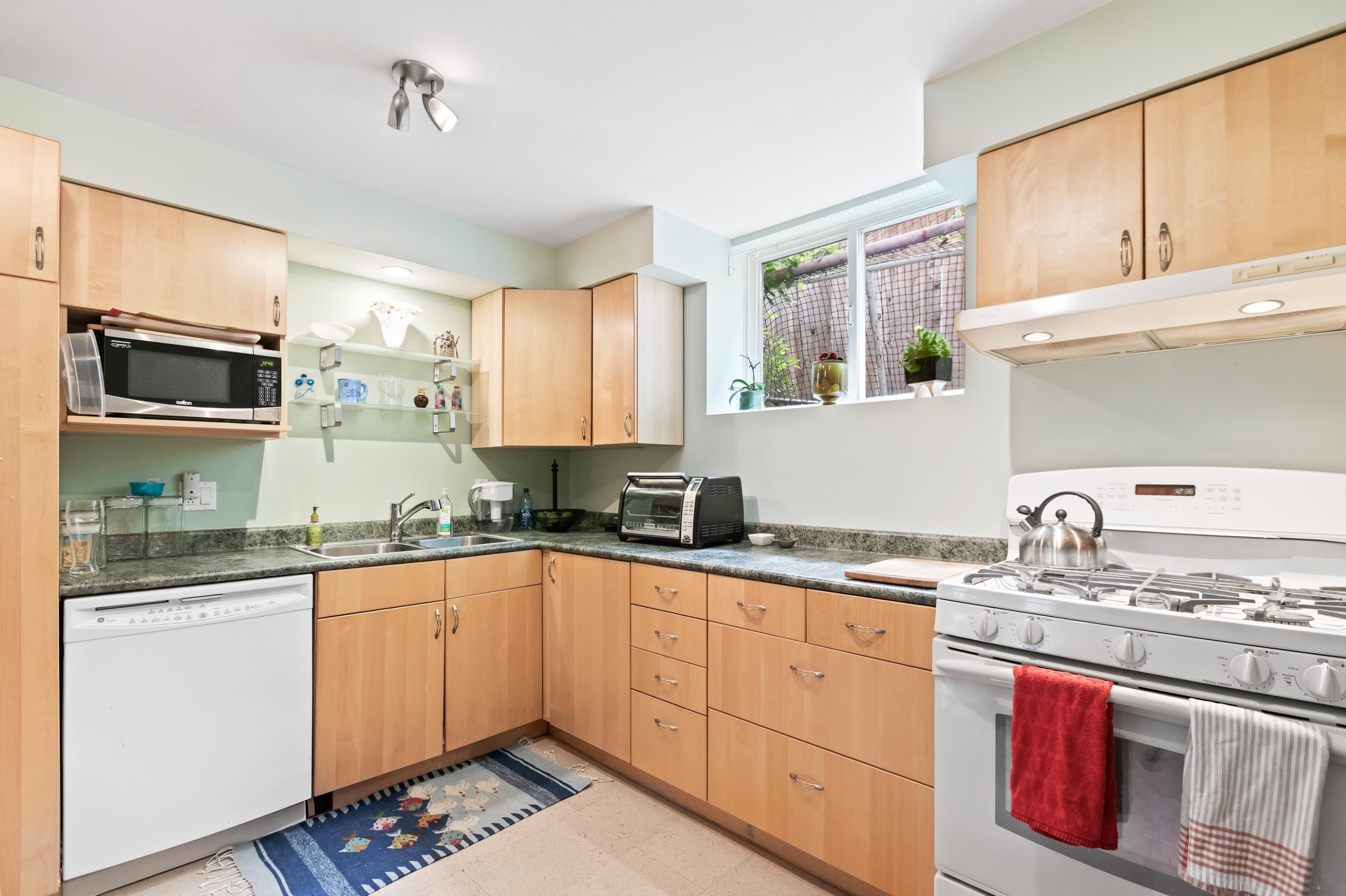 10610 238 Street, Maple Ridge, BC