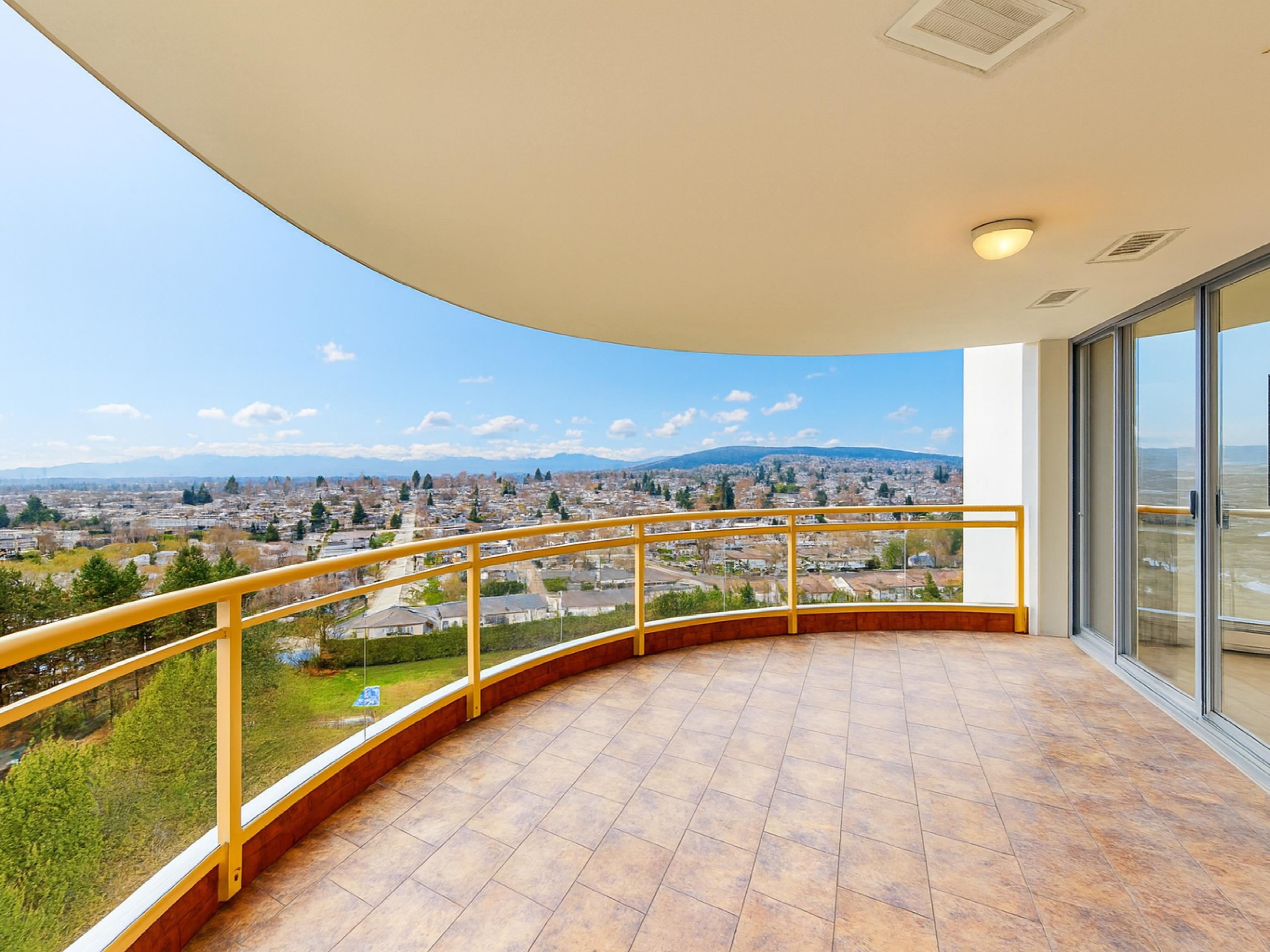 1607-4425 Halifax Street, Burnaby, BC