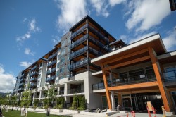 403-108 8th Street E North Vancouver, BC V7L 0H1