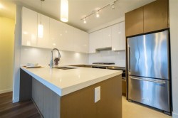 1905-3080 Lincoln Avenue Coquitlam, BC V3B 0L9