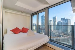 2010-1480 Howe Street Vancouver, BC V6Z 0G5