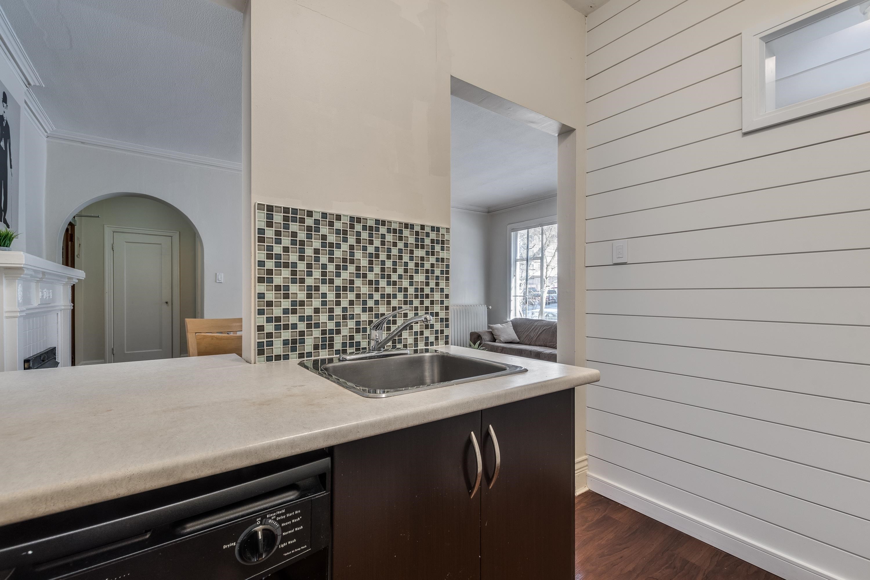 2-935 Jervis Street, Vancouver, BC