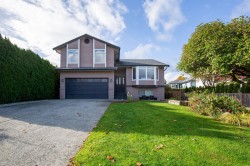 12125 Irving Street Maple Ridge, BC V2X 9S5