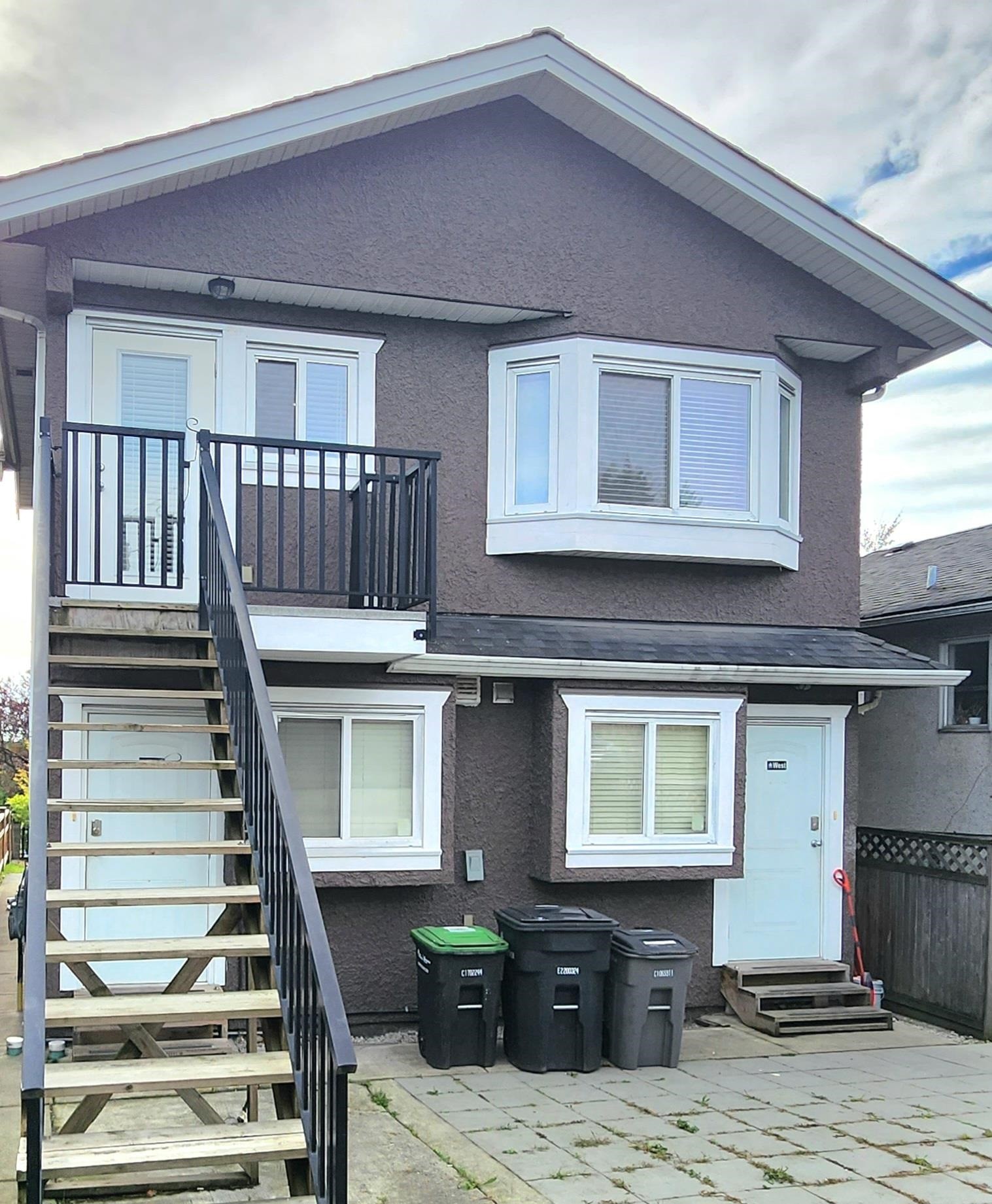 Main+Up-1391 61 Avenue E, Vancouver, BC