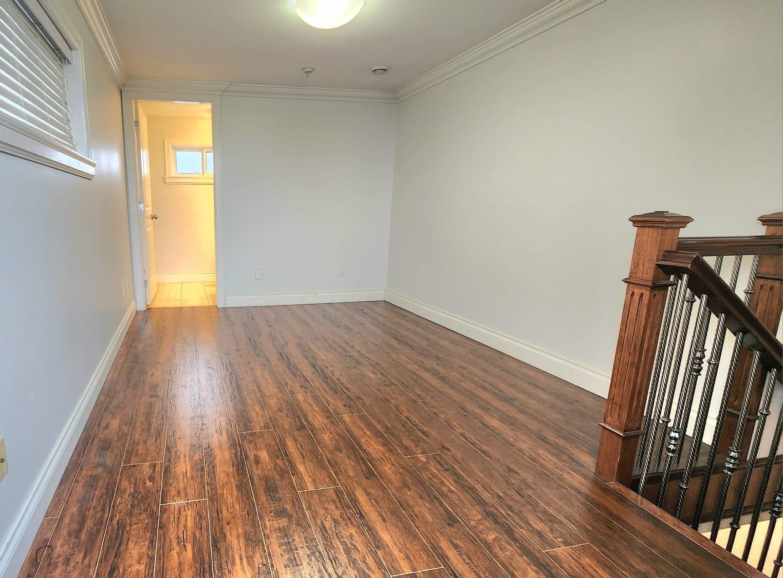 Main+Up-1391 61 Avenue E, Vancouver, BC