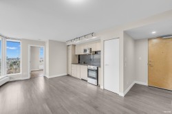 2203-488 Marine Drive SW Vancouver, BC V5X 0C6