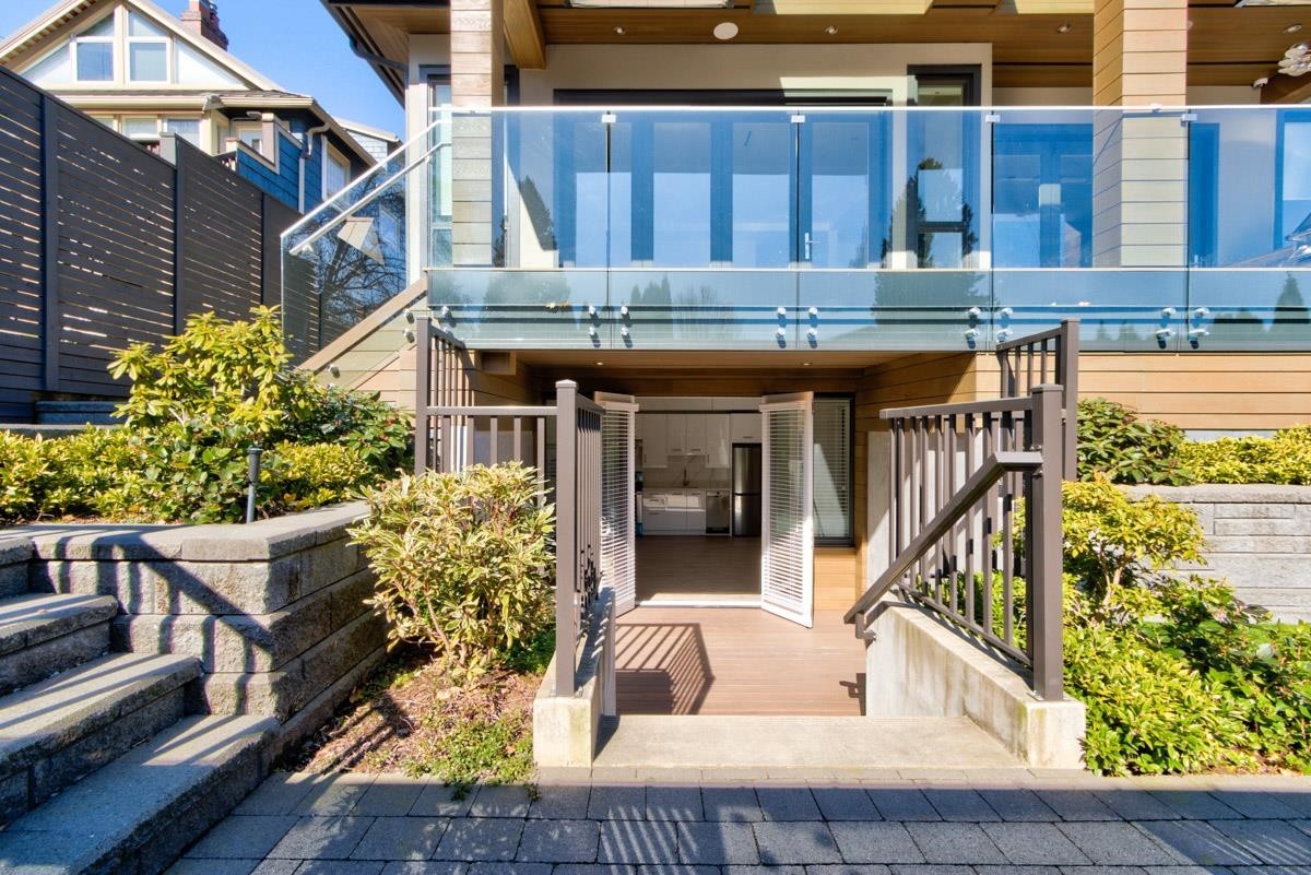 1488 Jefferson Avenue, West Vancouver, BC