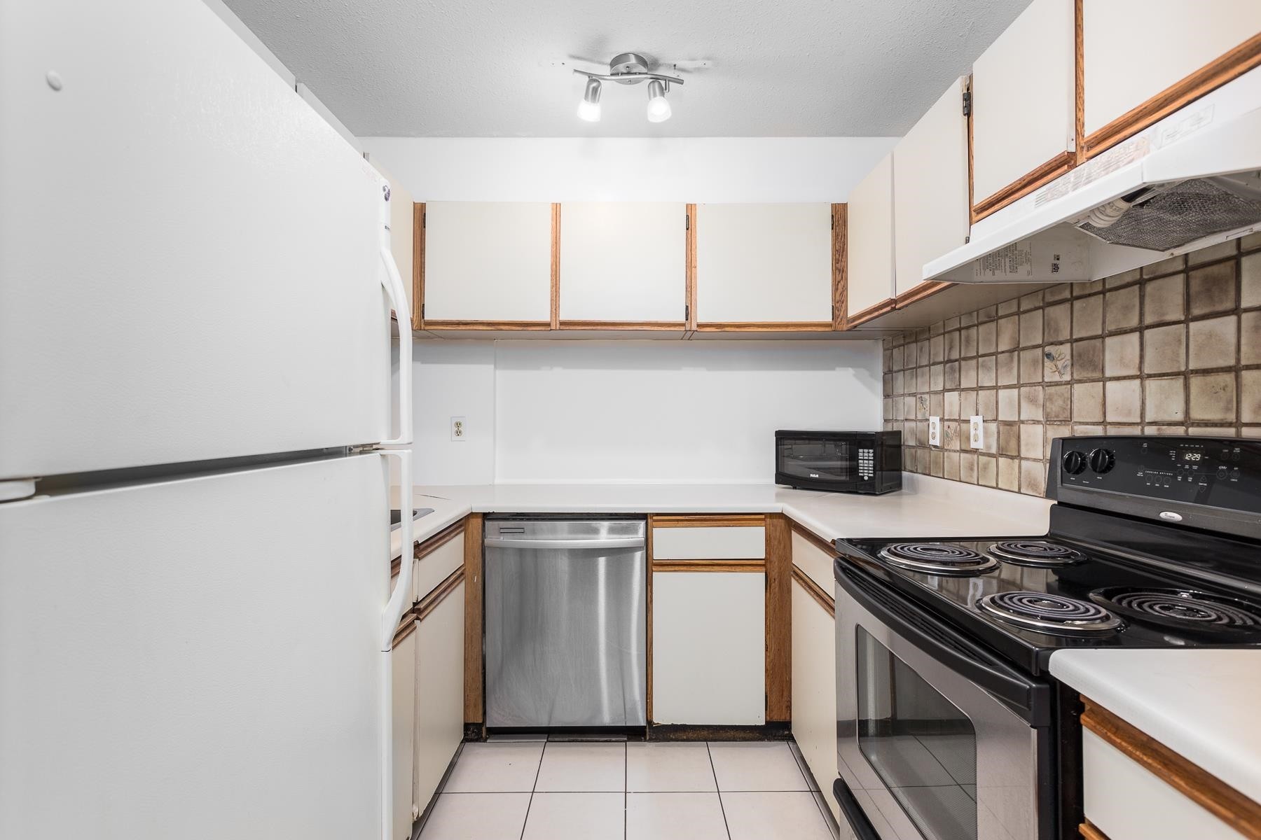 101-1405 Haro Street, Vancouver, BC