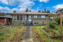 7288 Inlet Drive Burnaby, BC V5A 1C4
