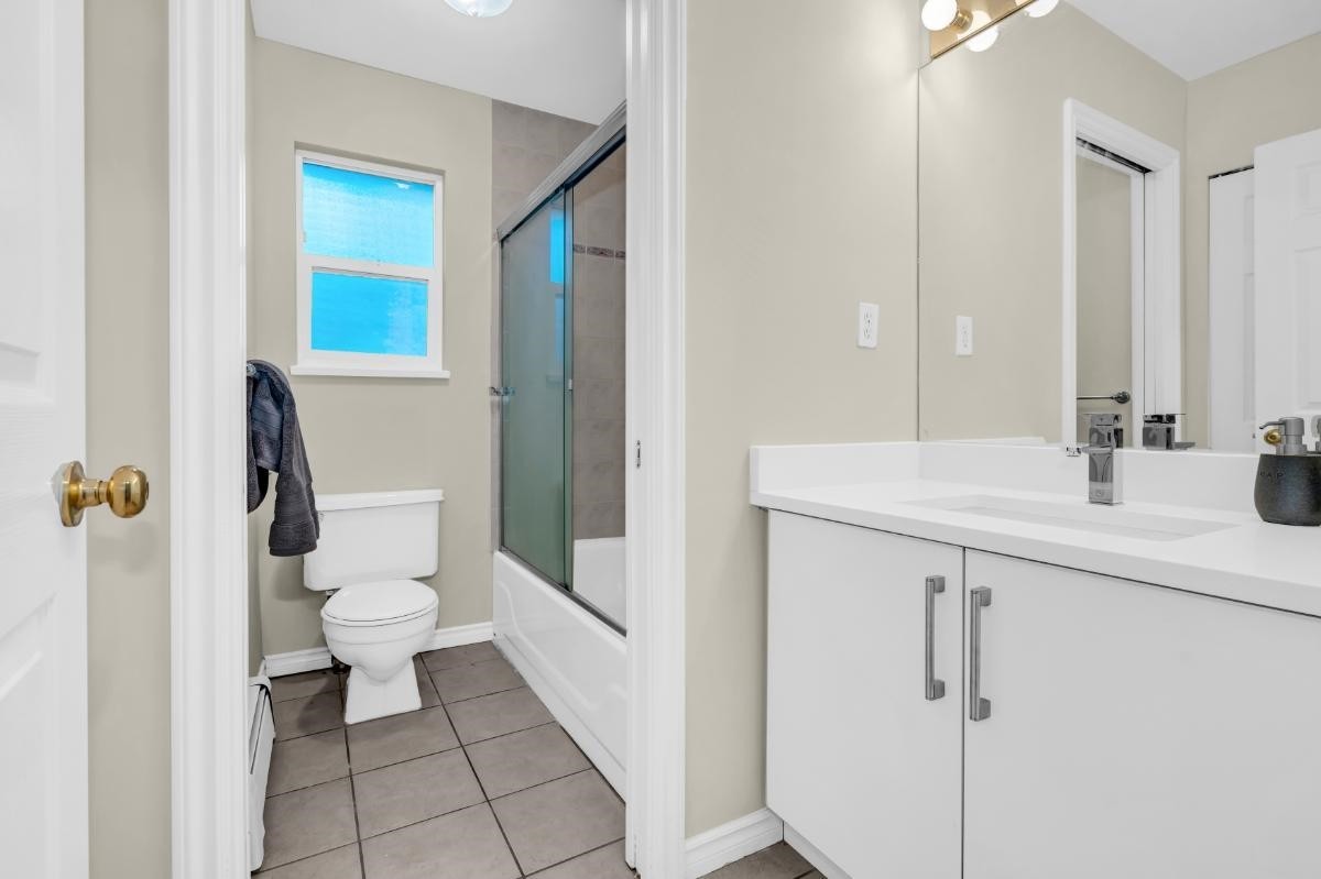 1400 Meadowview Court, Coquitlam, BC