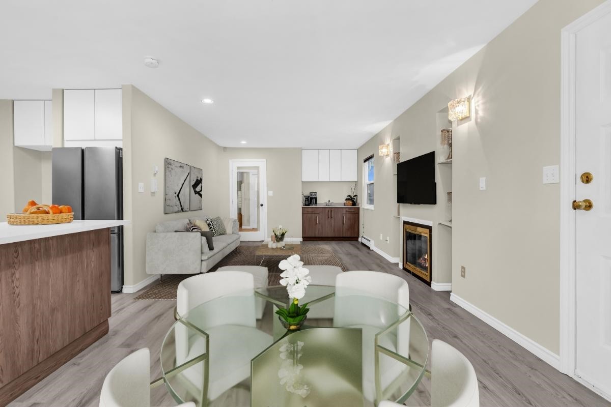 1400 Meadowview Court, Coquitlam, BC