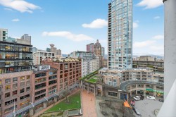 1202-188 Keefer Place Vancouver, BC V6B 0J1