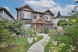 3832 Slocan Street Vancouver, BC V5R 1Y5