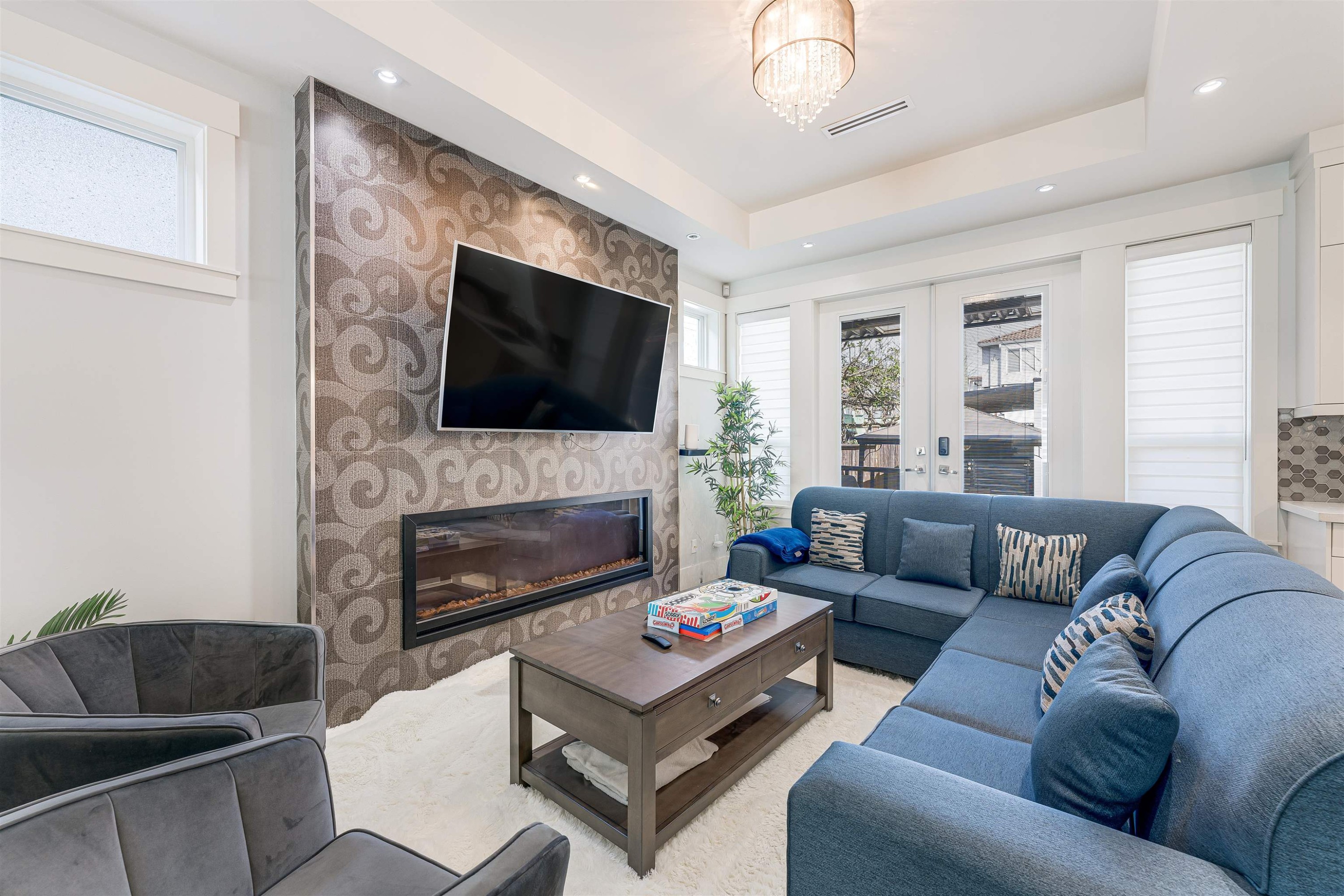 7380 Ontario Street, Vancouver, BC