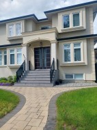 4267 Parker Street Burnaby, BC V5C 3C4