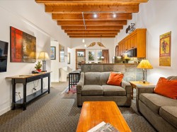 515-4200 Whistler Way Whistler, BC V8E 1J4