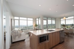 2102-258 Nelson's Court New Westminster, BC V3L 0J9