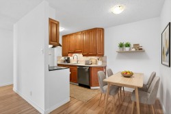 1306-2016 Fullerton Avenue North Vancouver, BC V7N 3E9