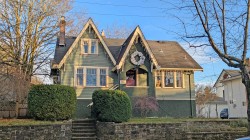 2340 Victoria Drive Vancouver, BC V5N 4K9