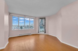 910-3489 Ascot Place Vancouver, BC V5R 6B6