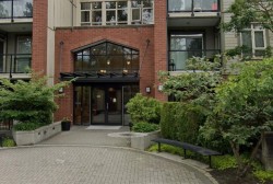 302-100 Capilano Road Port Moody, BC V3H 5M9