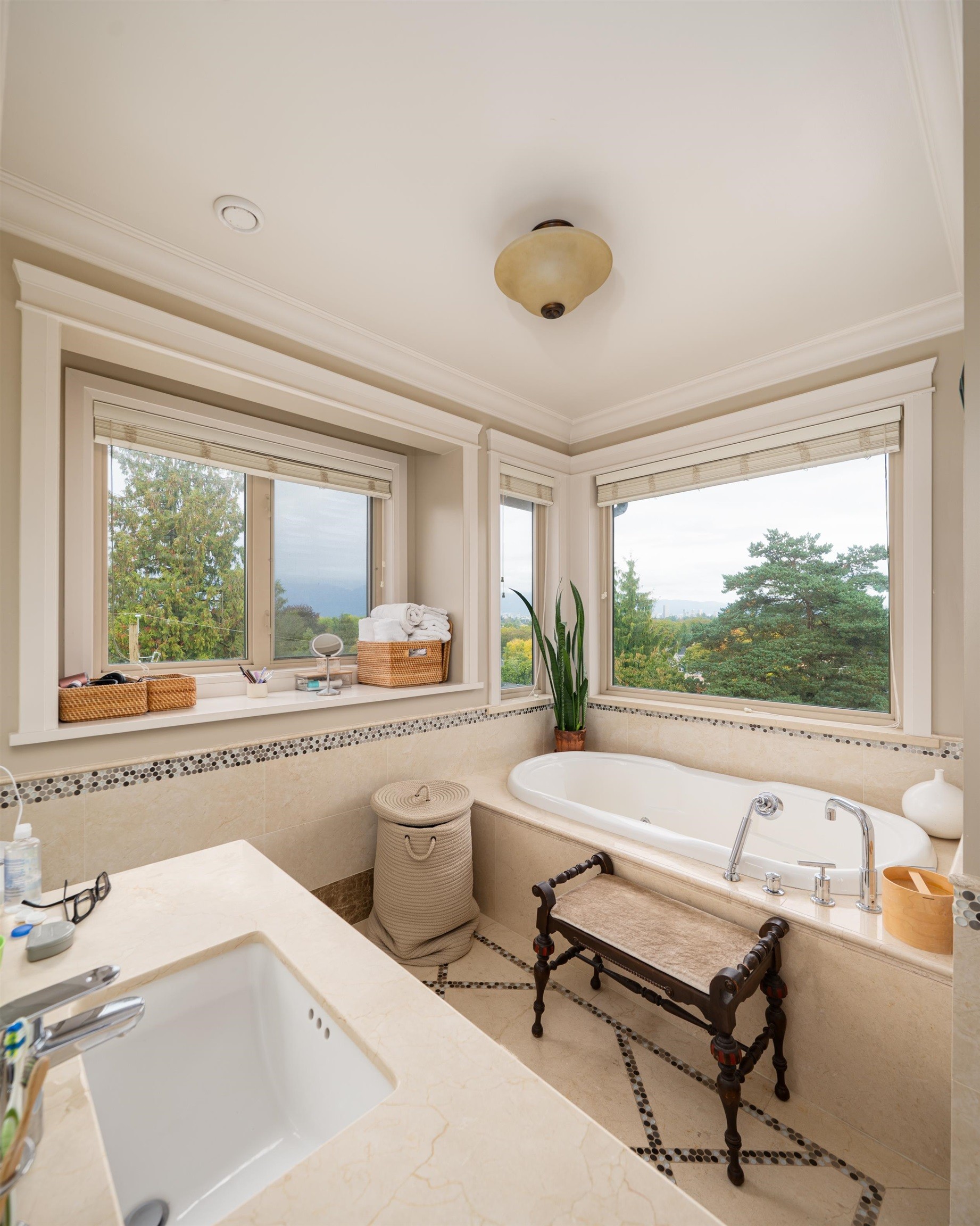 3511 15Th Avenue W, Vancouver, BC