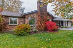 11649 225 Street Maple Ridge, BC V2X 6E3