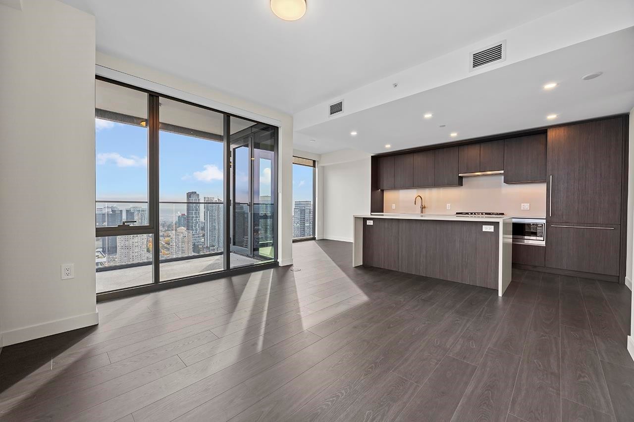 3808-5987 Wilson Avenue, Burnaby, BC