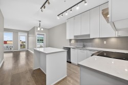 303-1728 Gilmore Avenue Burnaby, BC V5C 0L3