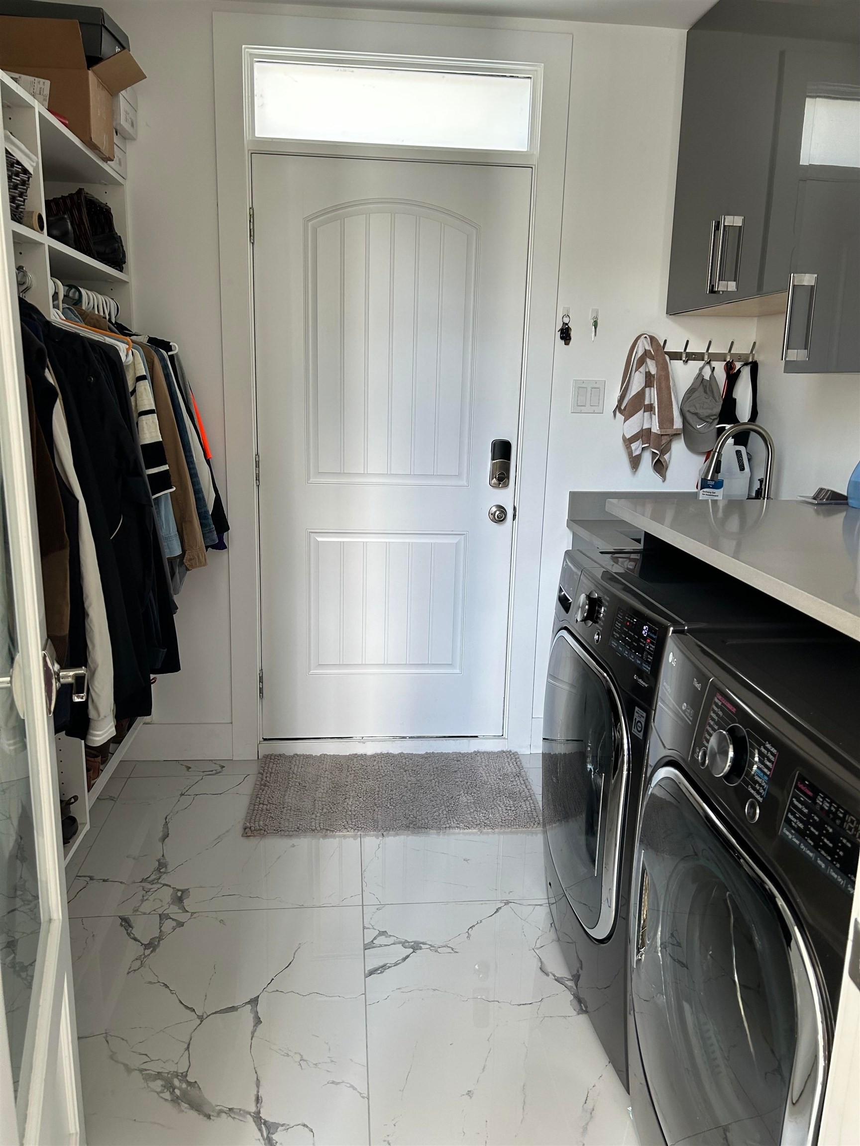 Main 4005 Bond Street, Burnaby, BC