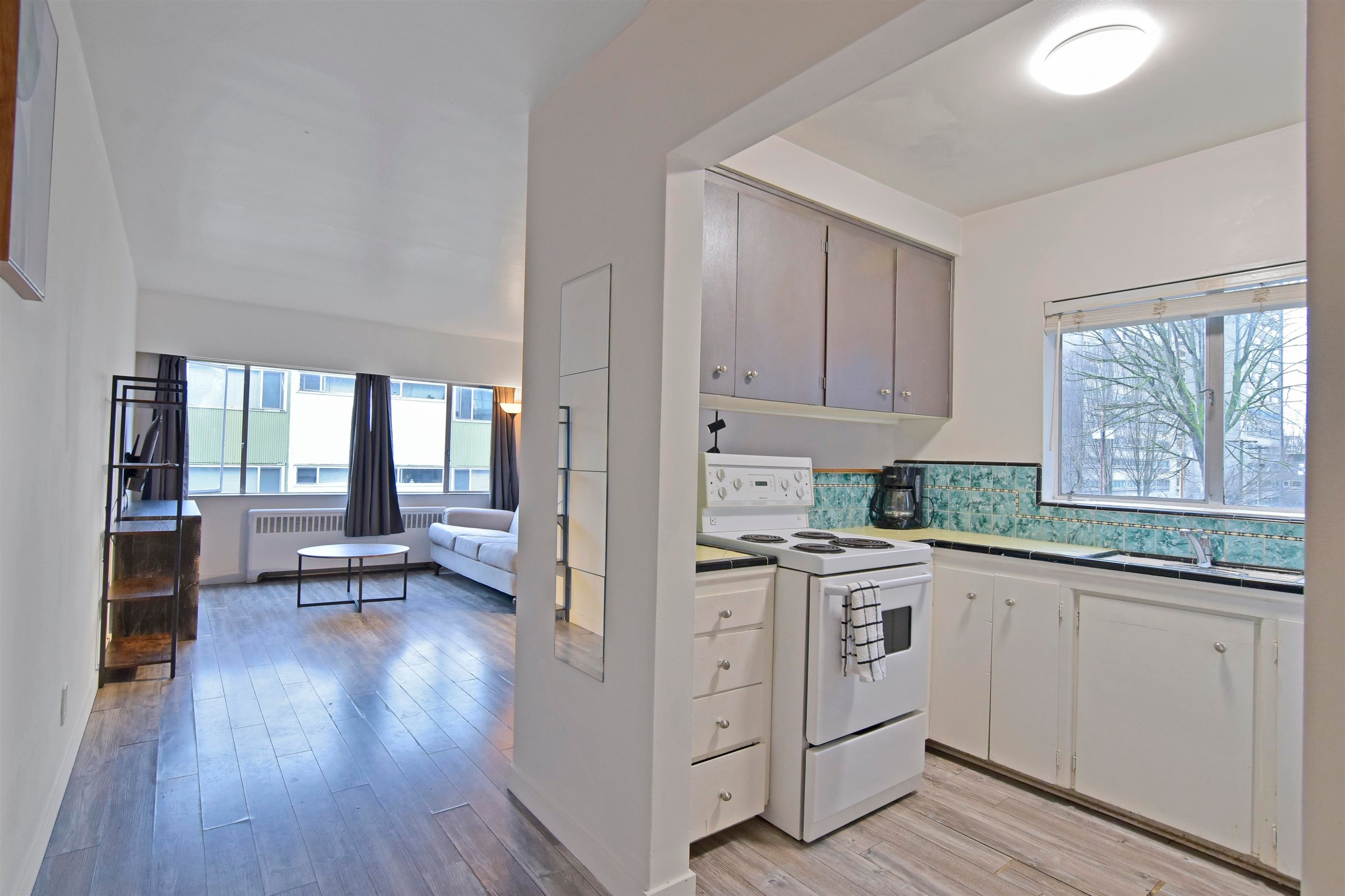 208-1540 Haro Street, Vancouver, BC