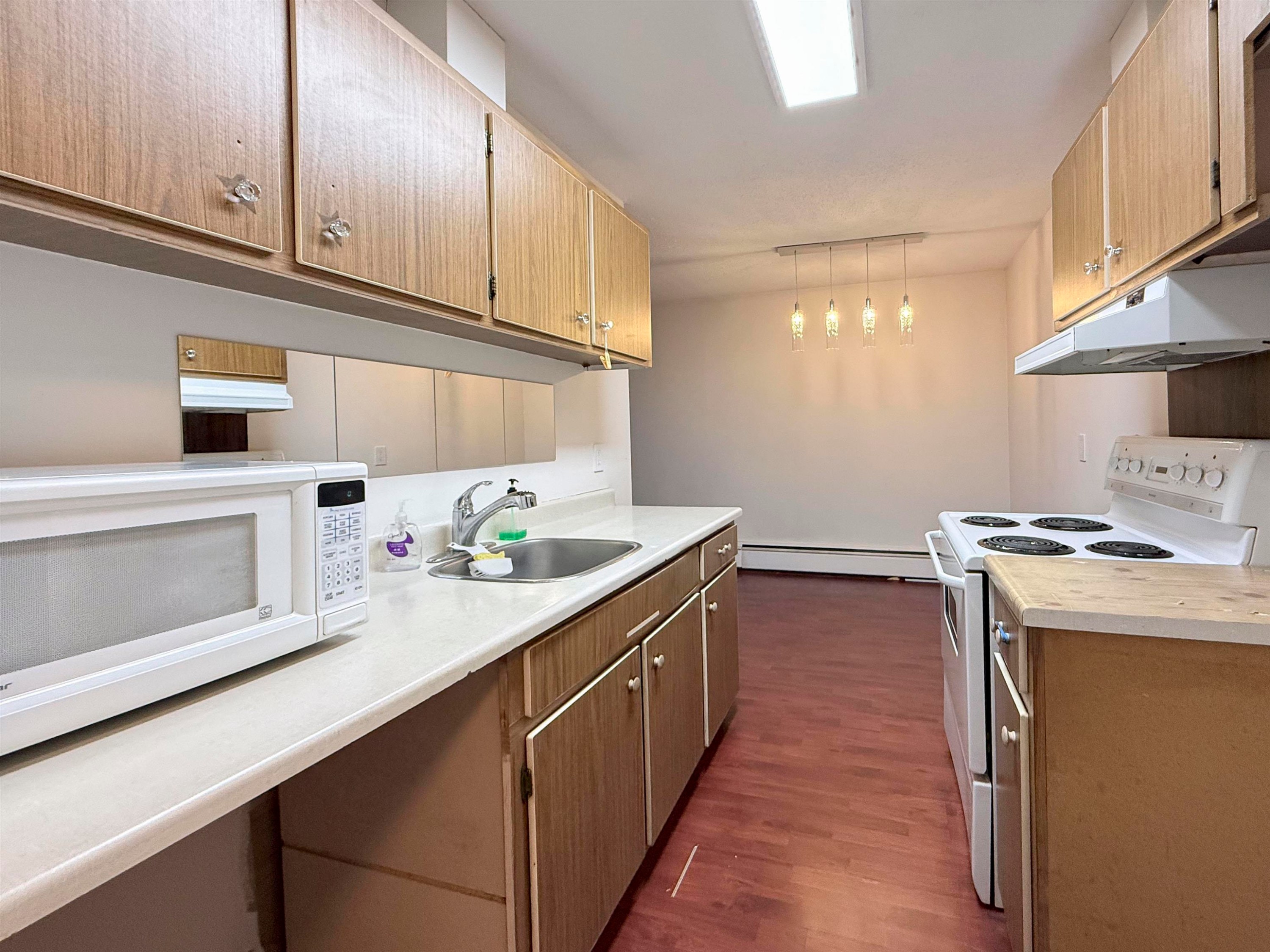 302-8020 Ryan Road, Richmond, BC