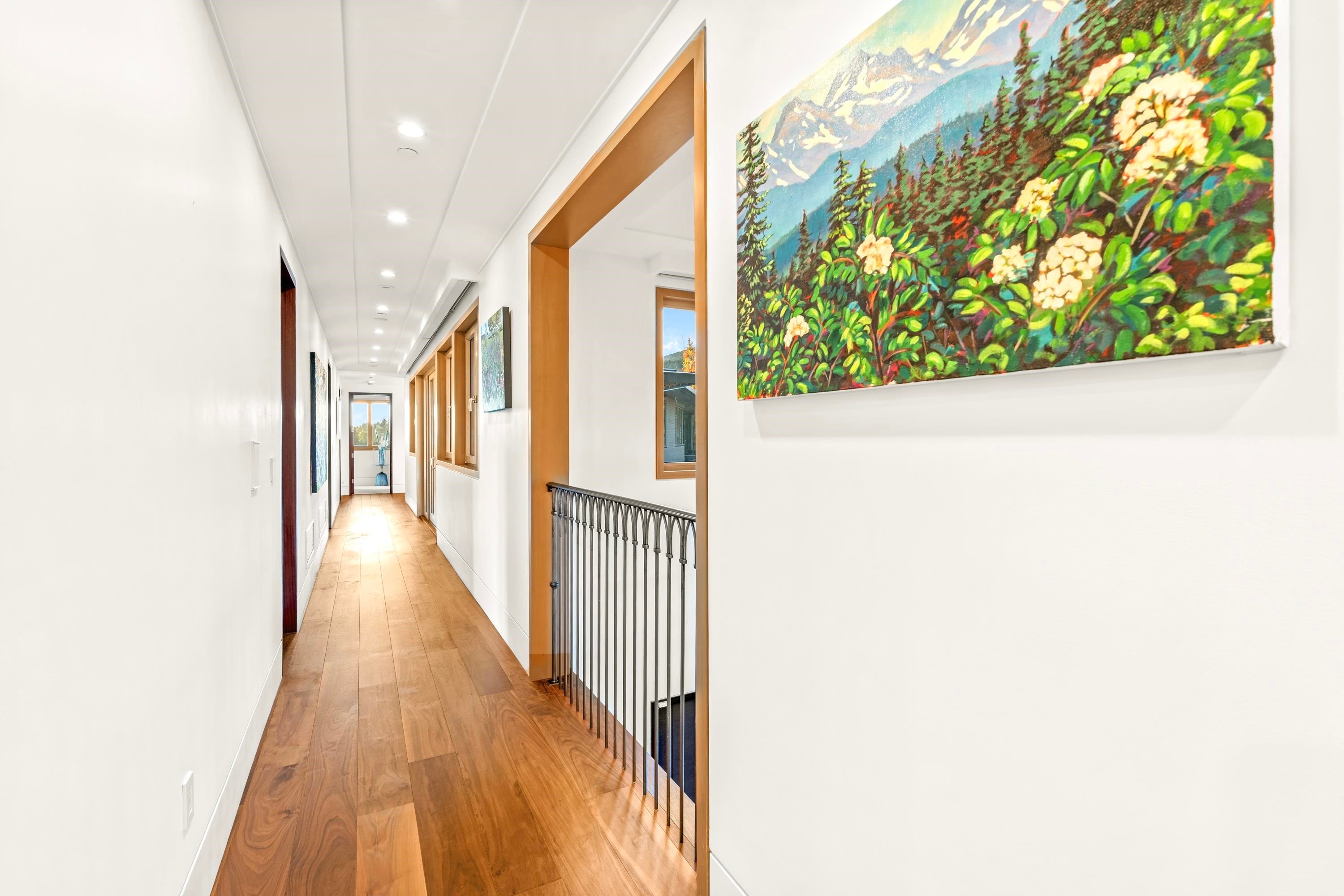 1036 Eyremount Drive, West Vancouver, BC