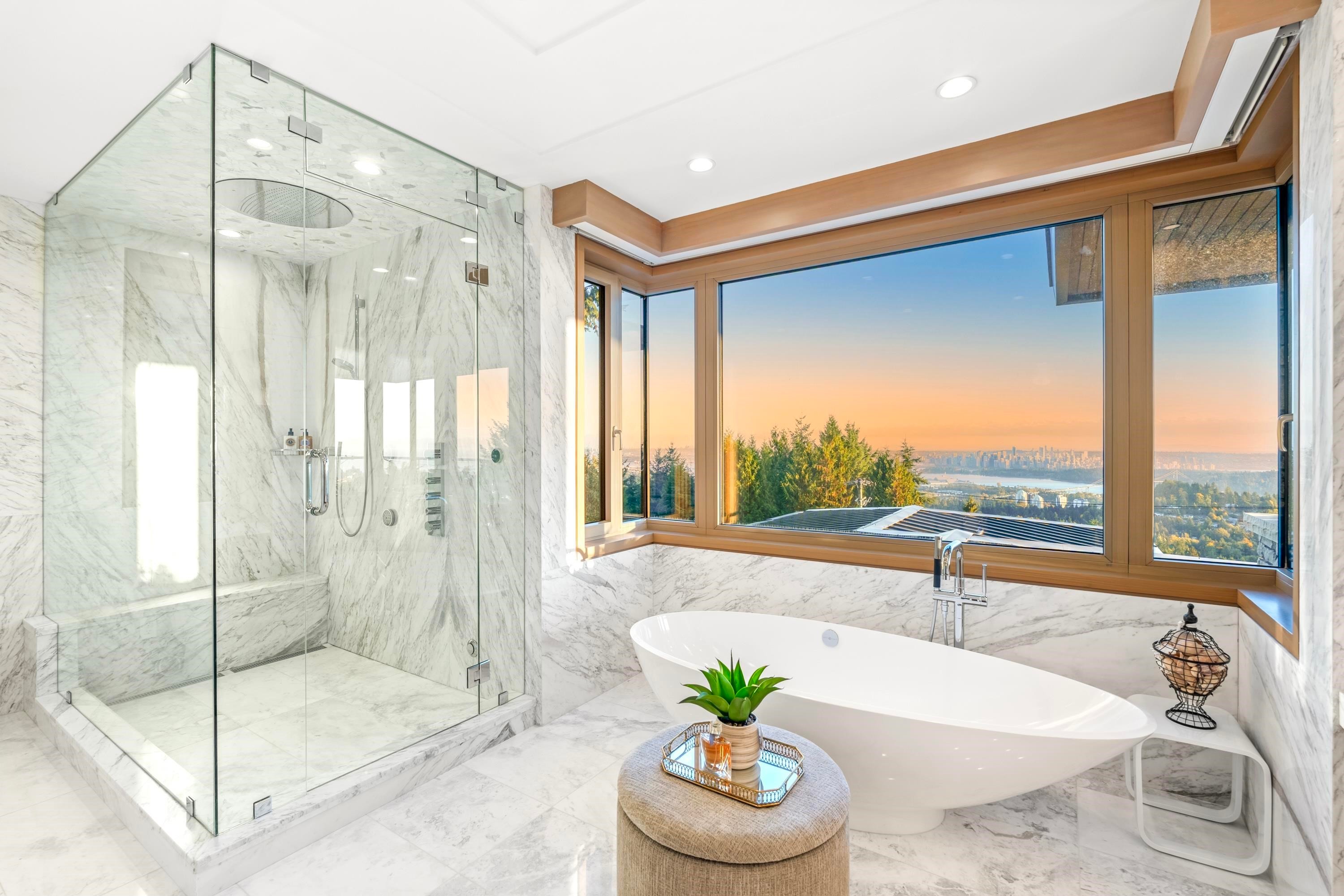 1036 Eyremount Drive, West Vancouver, BC