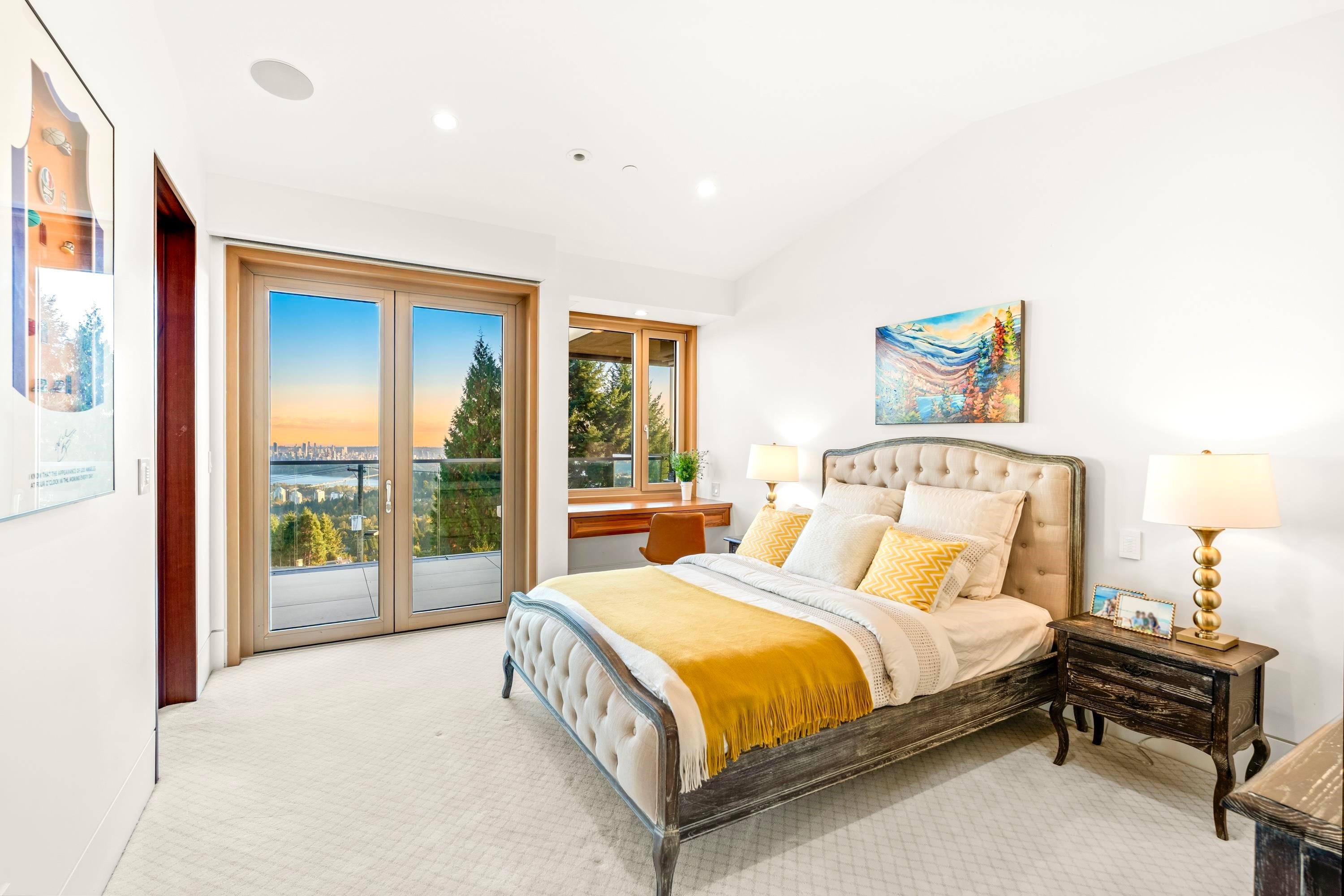 1036 Eyremount Drive, West Vancouver, BC