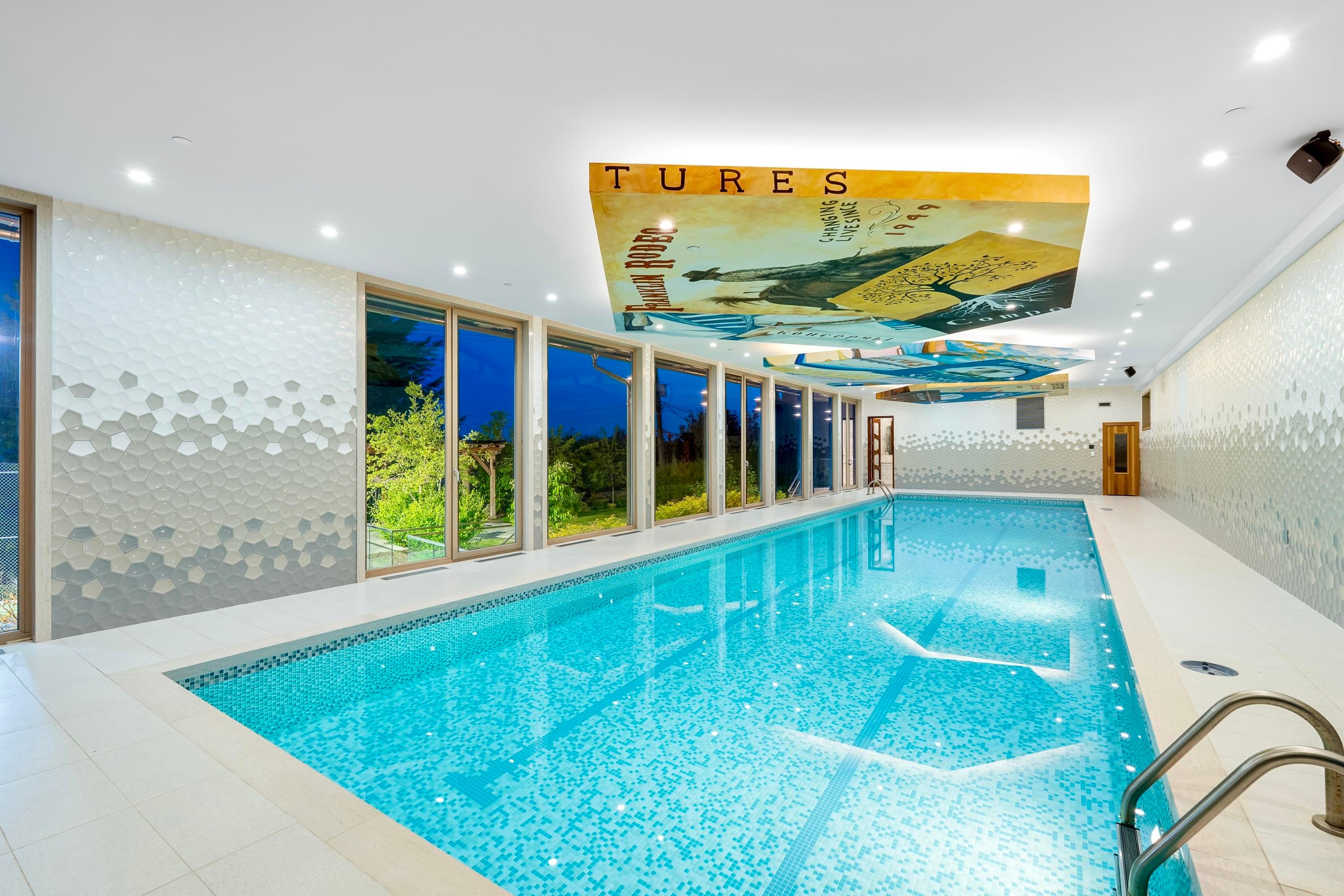 1036 Eyremount Drive, West Vancouver, BC