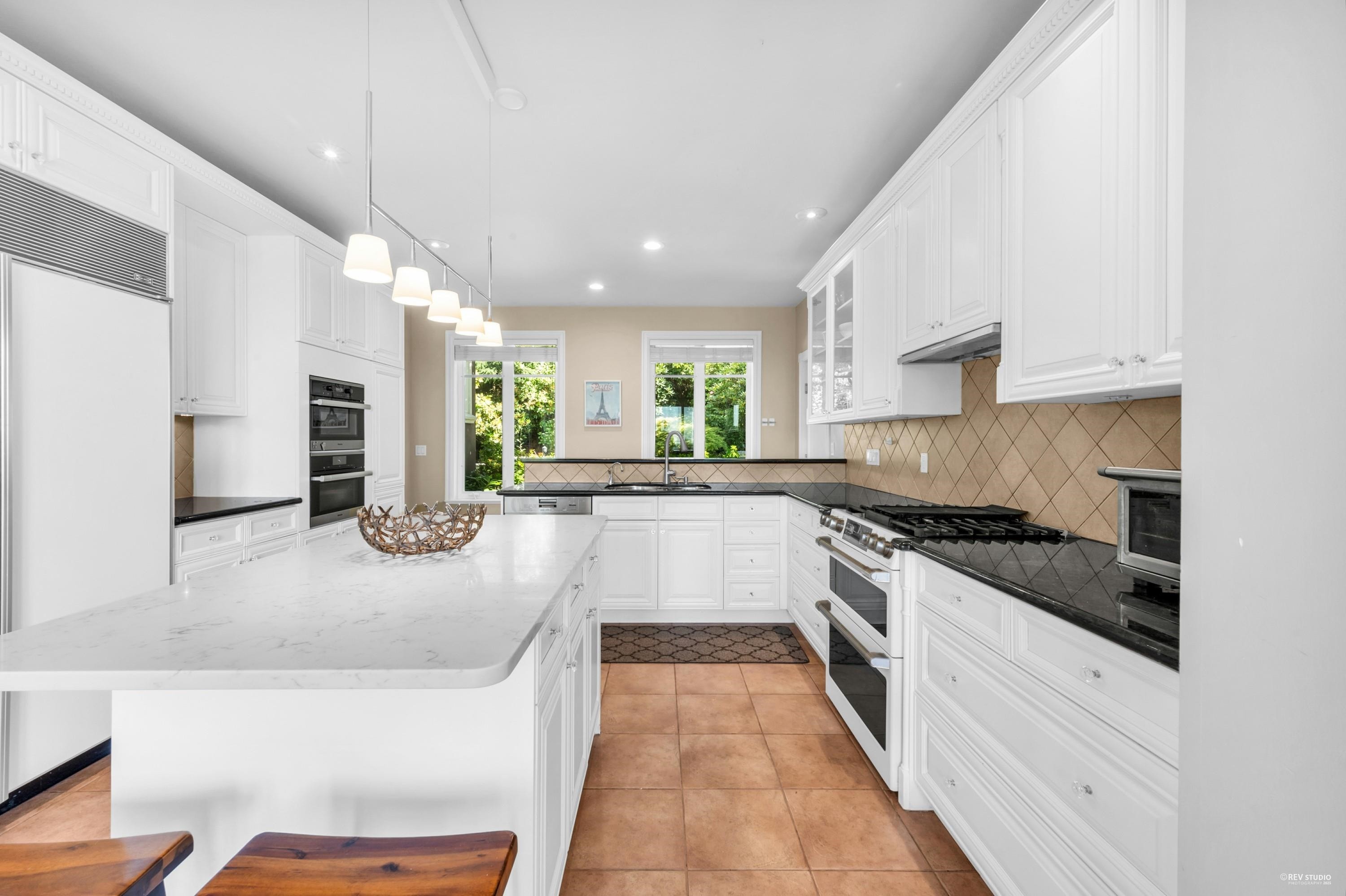 848 Fairmile Road, West Vancouver, BC