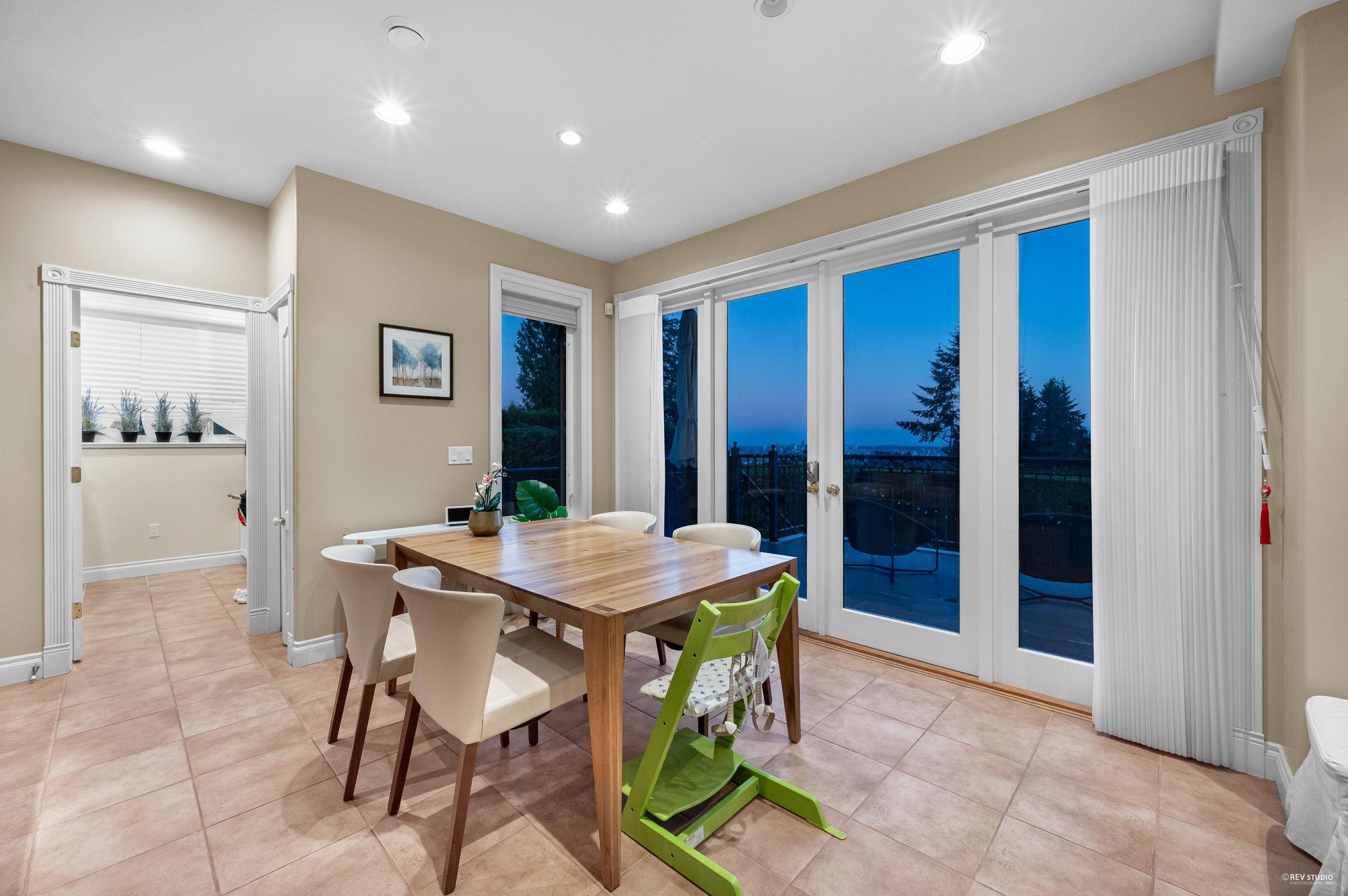 848 Fairmile Road, West Vancouver, BC