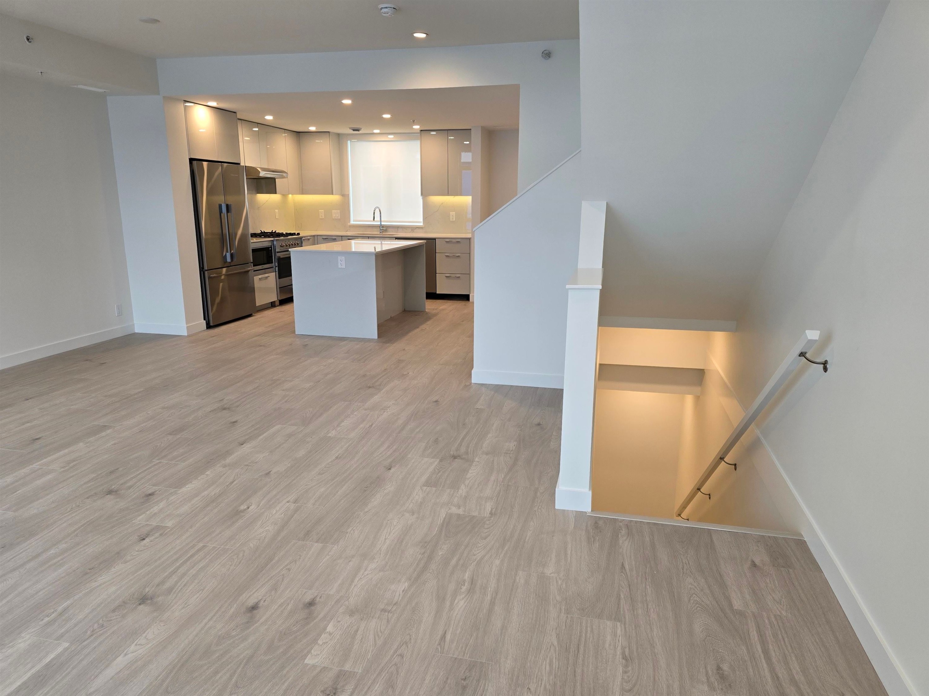 Sl65-10333 River Drive, Richmond, BC