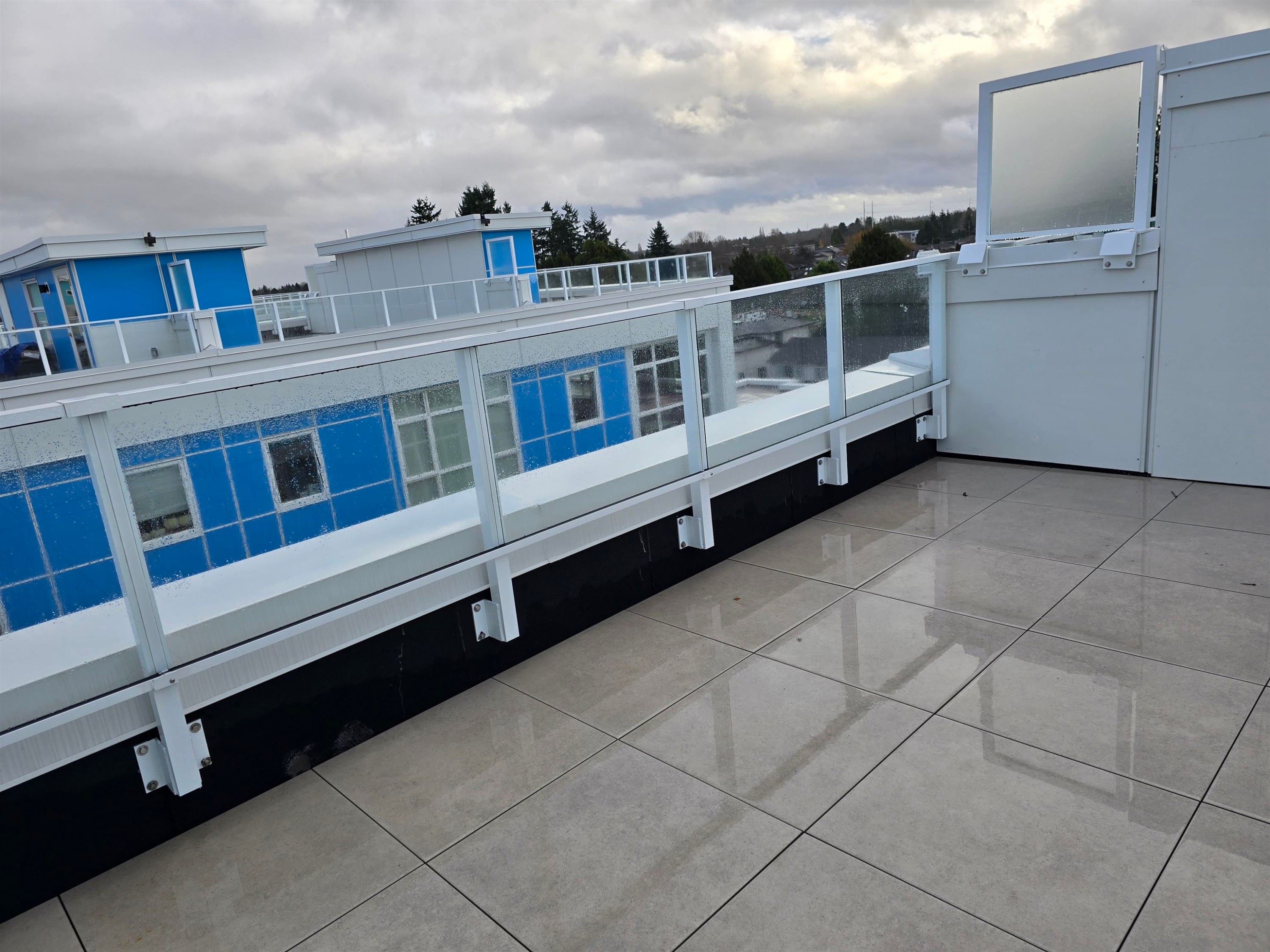 Sl65-10333 River Drive, Richmond, BC