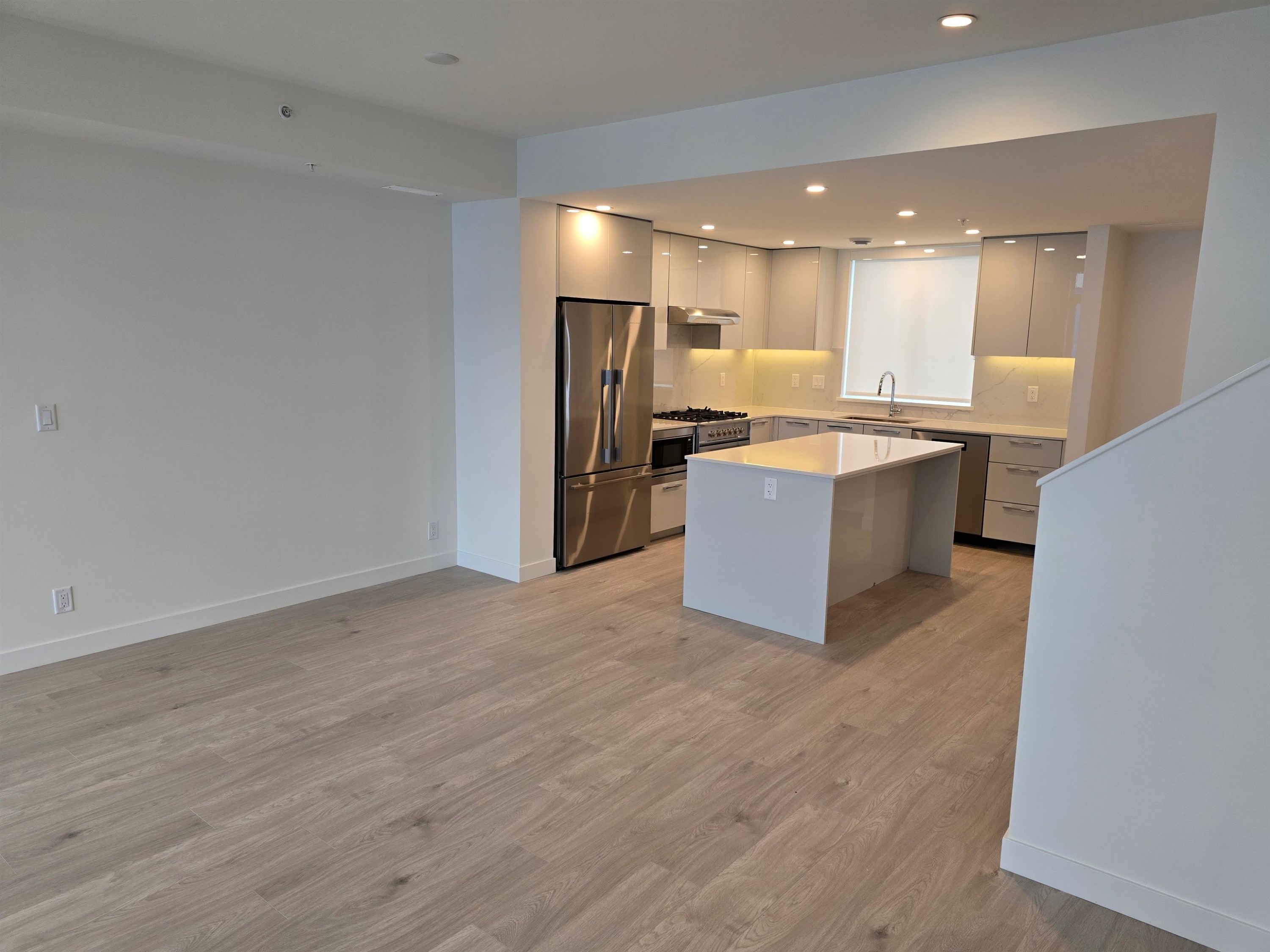 Sl65-10333 River Drive, Richmond, BC