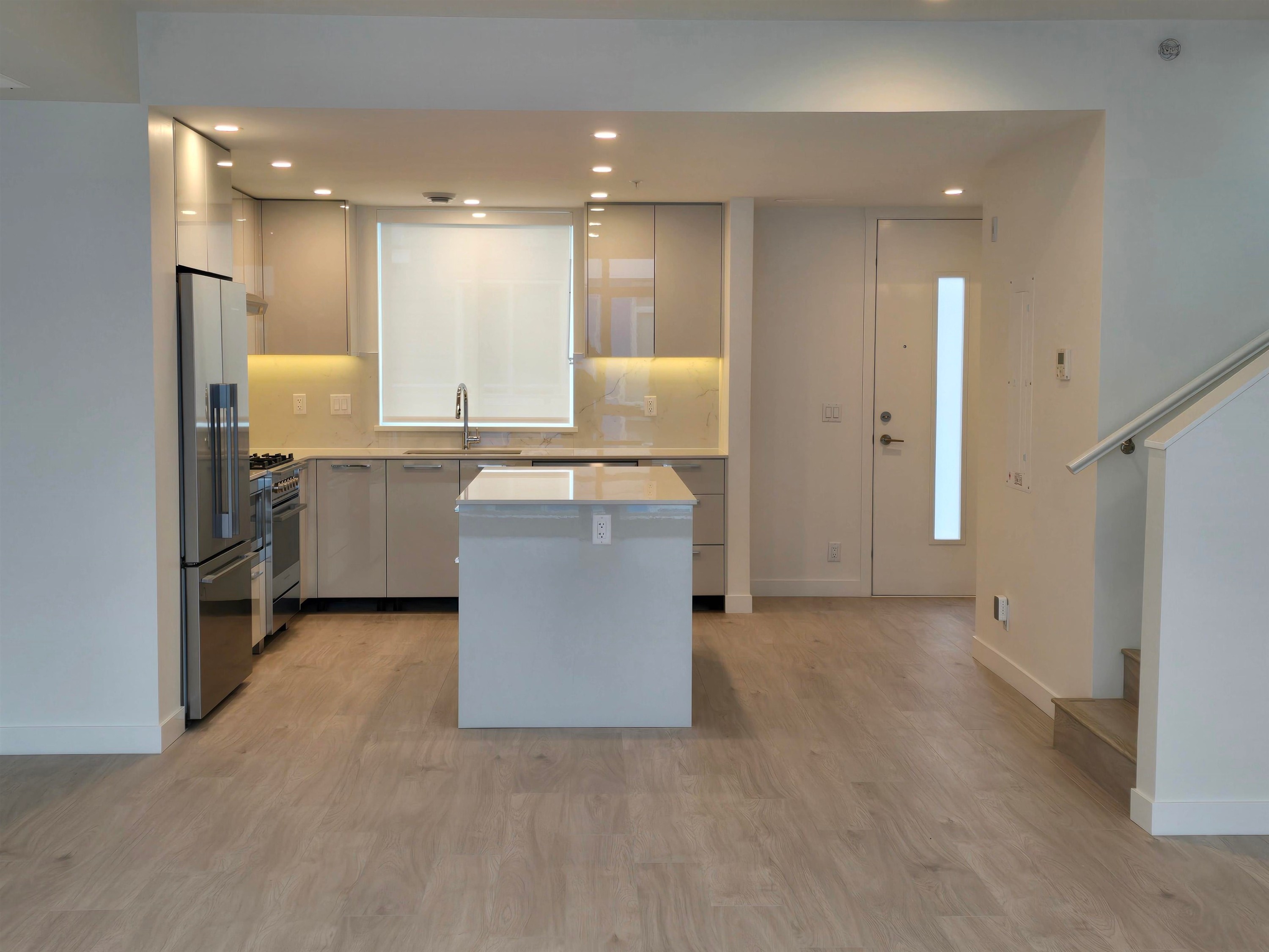 Sl65-10333 River Drive, Richmond, BC