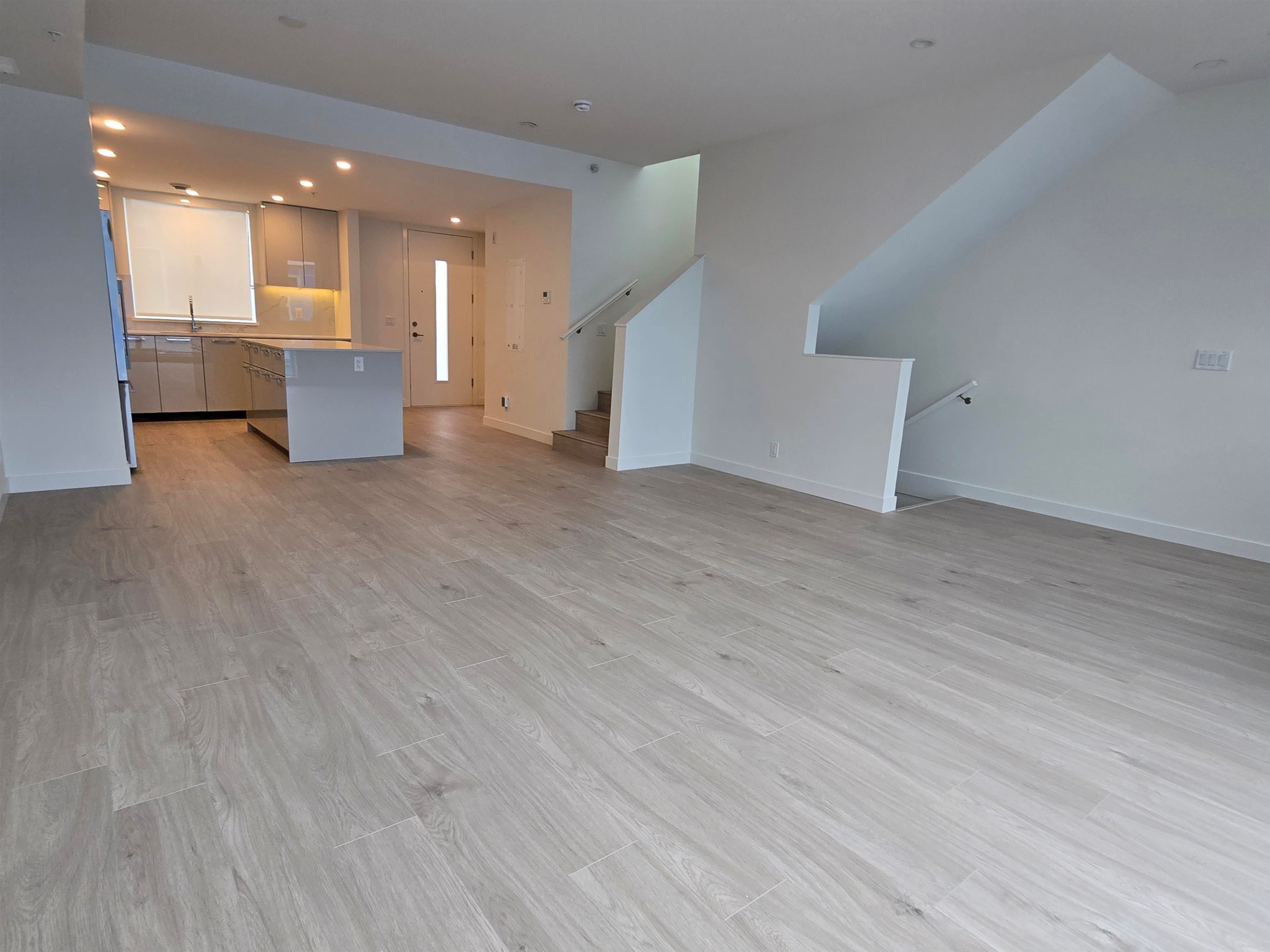 Sl65-10333 River Drive, Richmond, BC