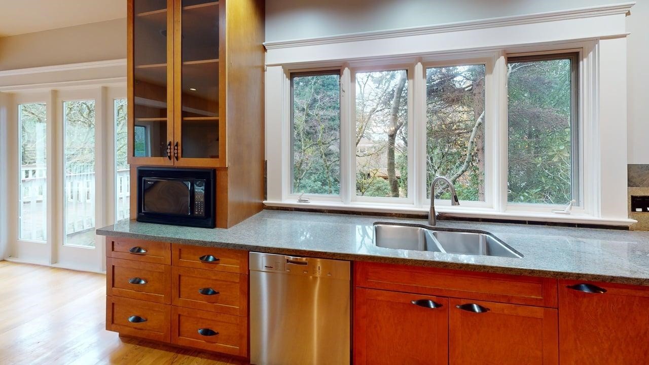 3558 35Th Avenue W, Vancouver, BC