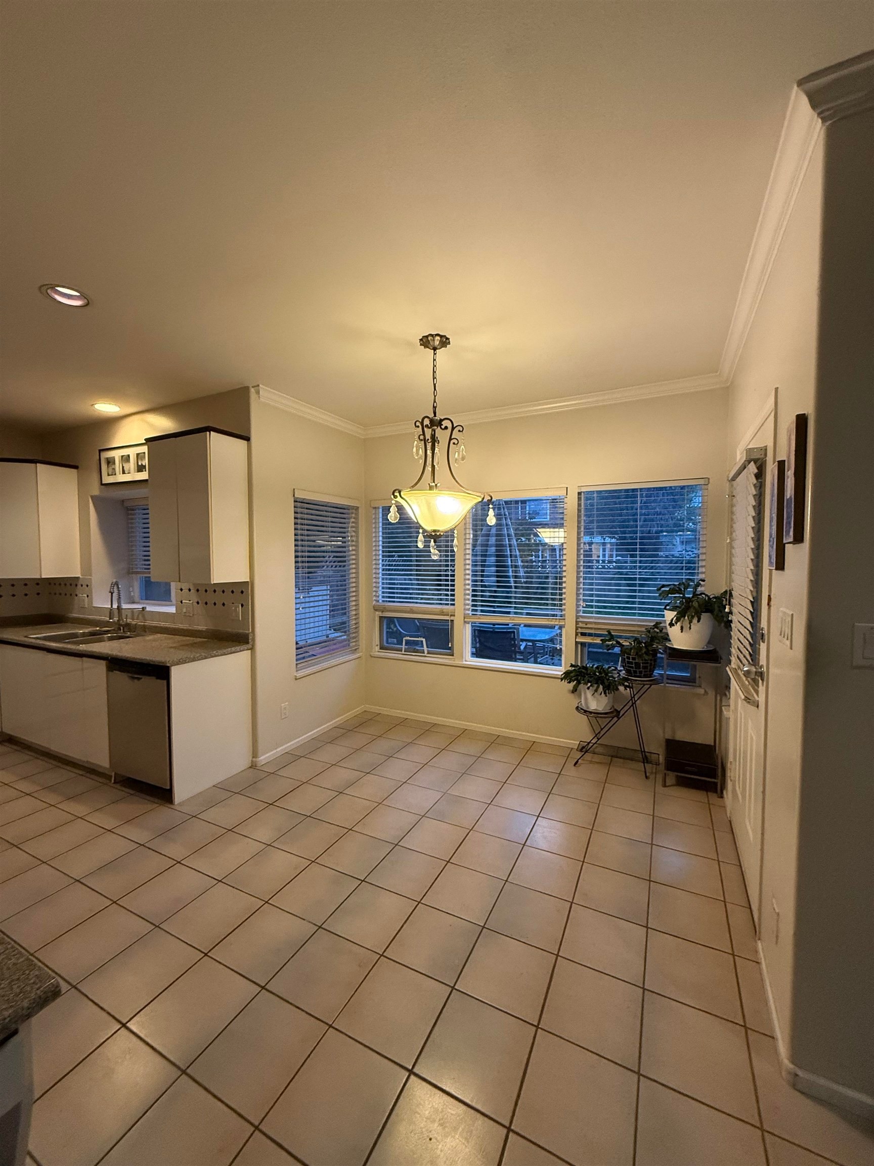 3200 River Rd, Richmond, BC