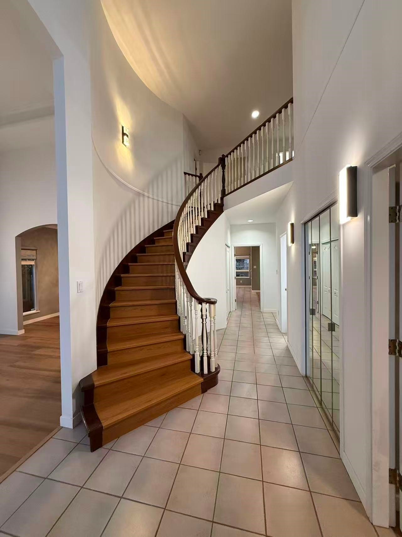 3200 River Rd, Richmond, BC