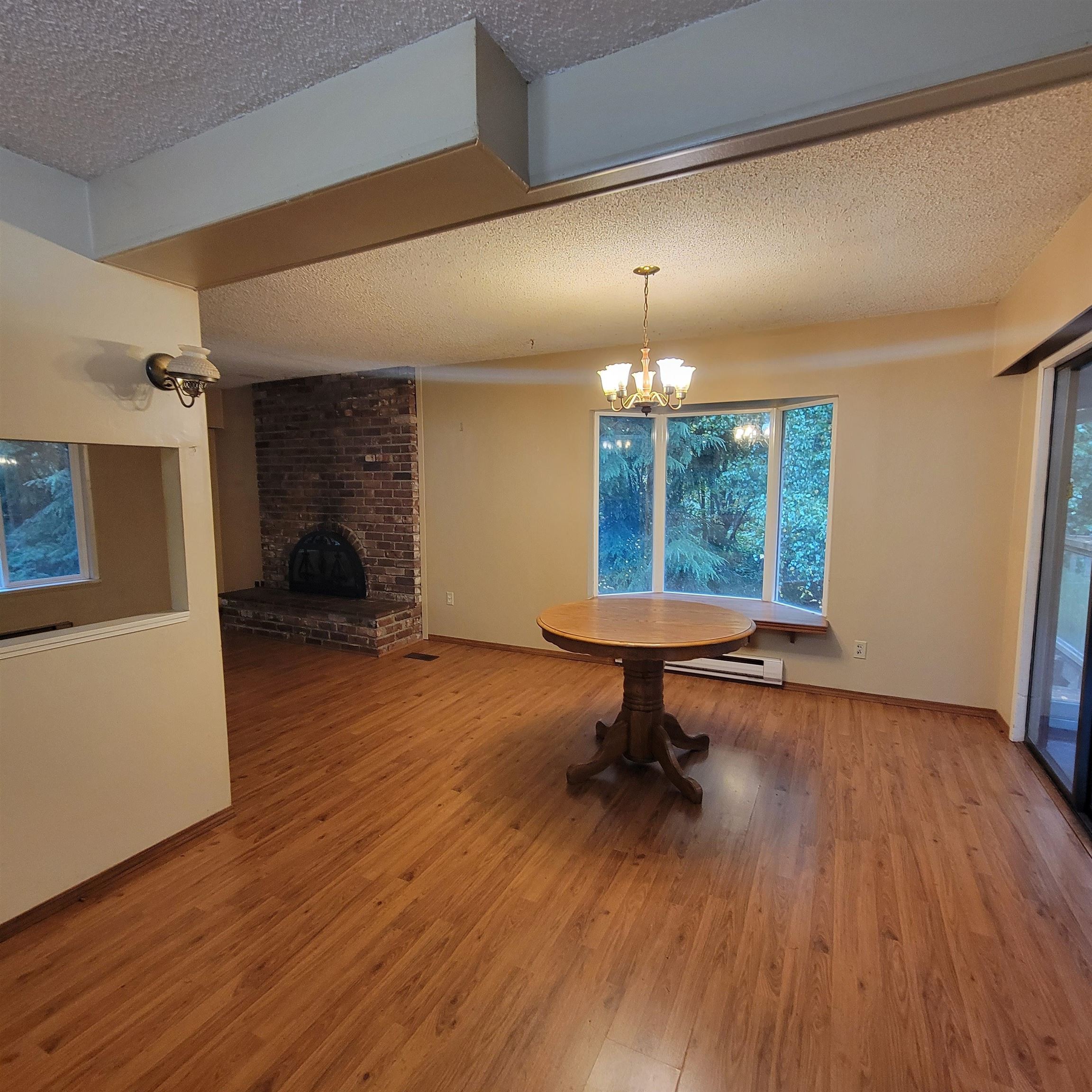 2240 Oldershaw Road, Roberts Creek, BC