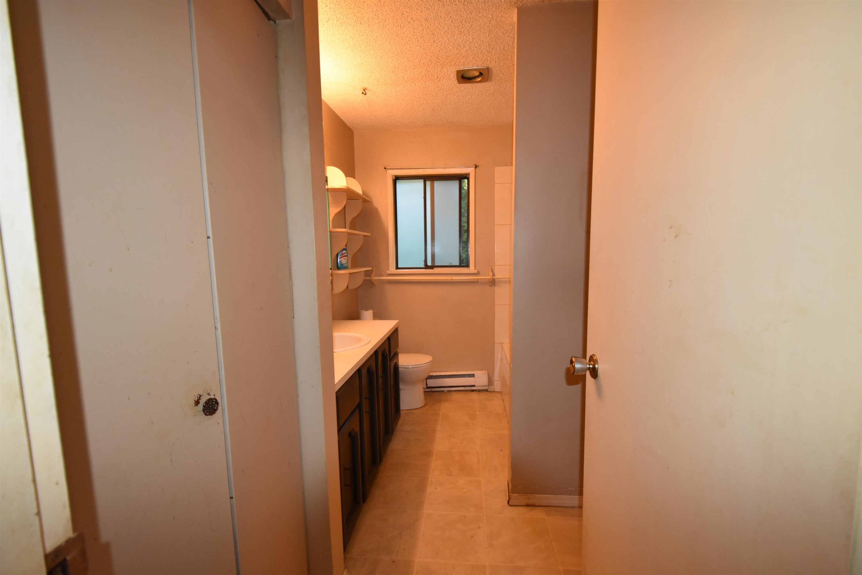 2240 Oldershaw Road, Roberts Creek, BC