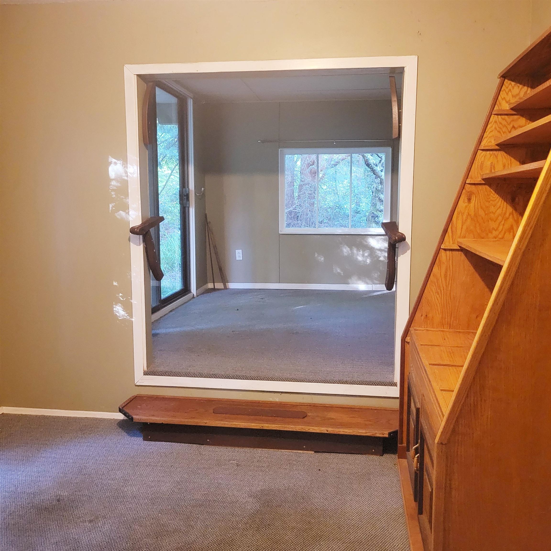 2240 Oldershaw Road, Roberts Creek, BC